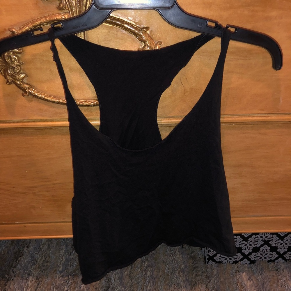 Black crop tank